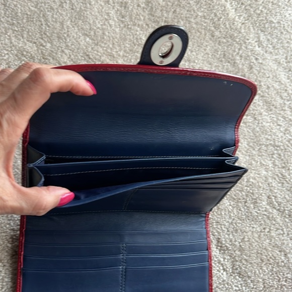 Red 🔥 patent leather Coach wallet - Picture 5 of 5